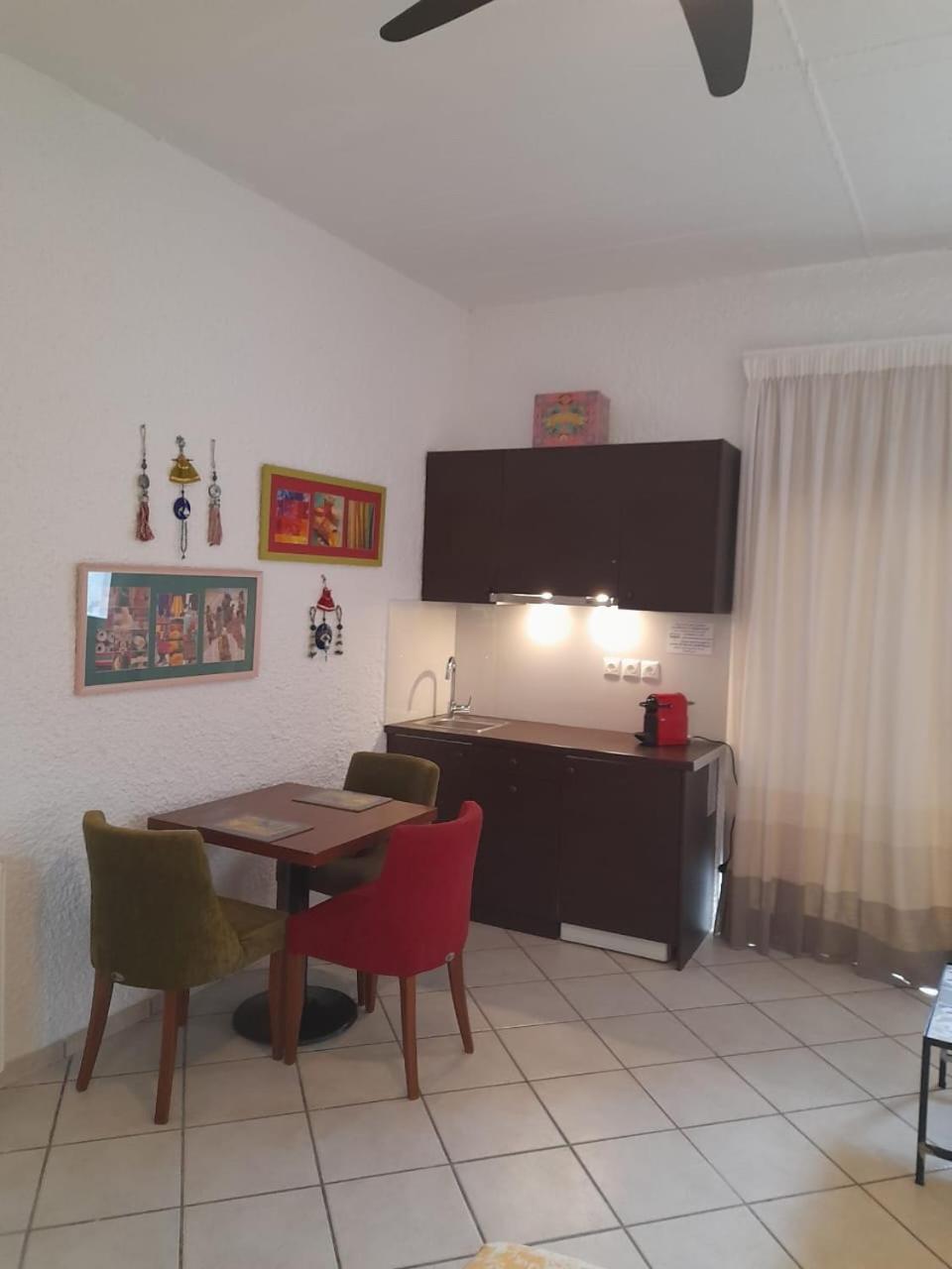 Rododafni Bay Residences Екстериор снимка